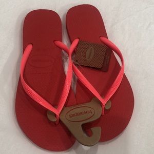 NWT Havaianas thin strap sandal